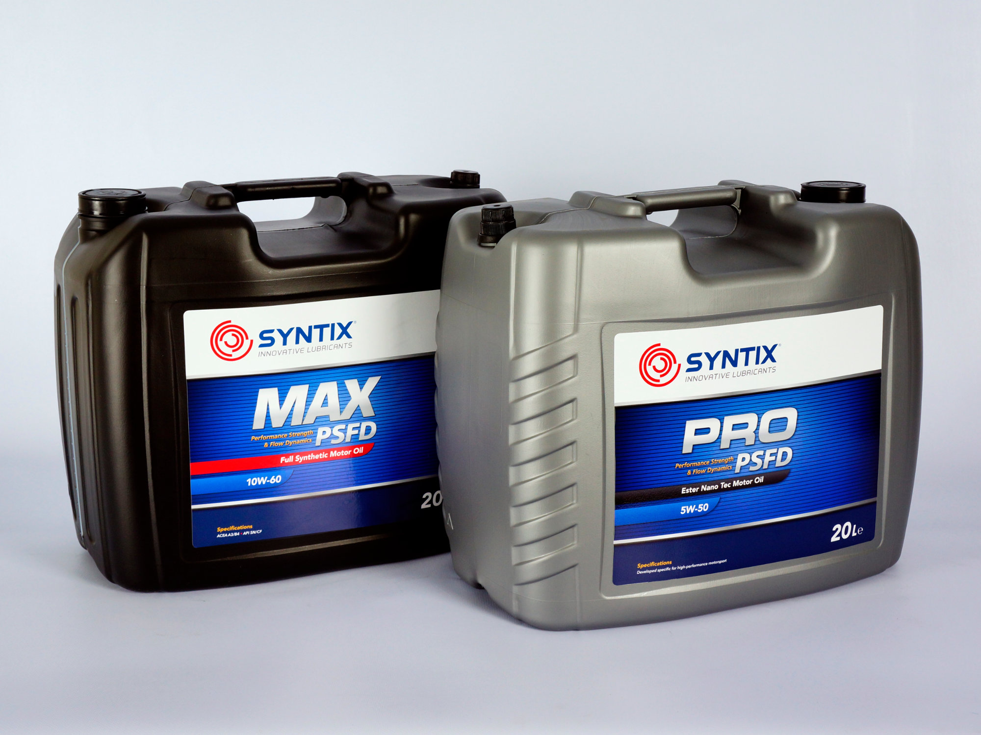 Syntix 20-liter motor oil boxes with branded packaging in red and blue, stacked and ready for distribution